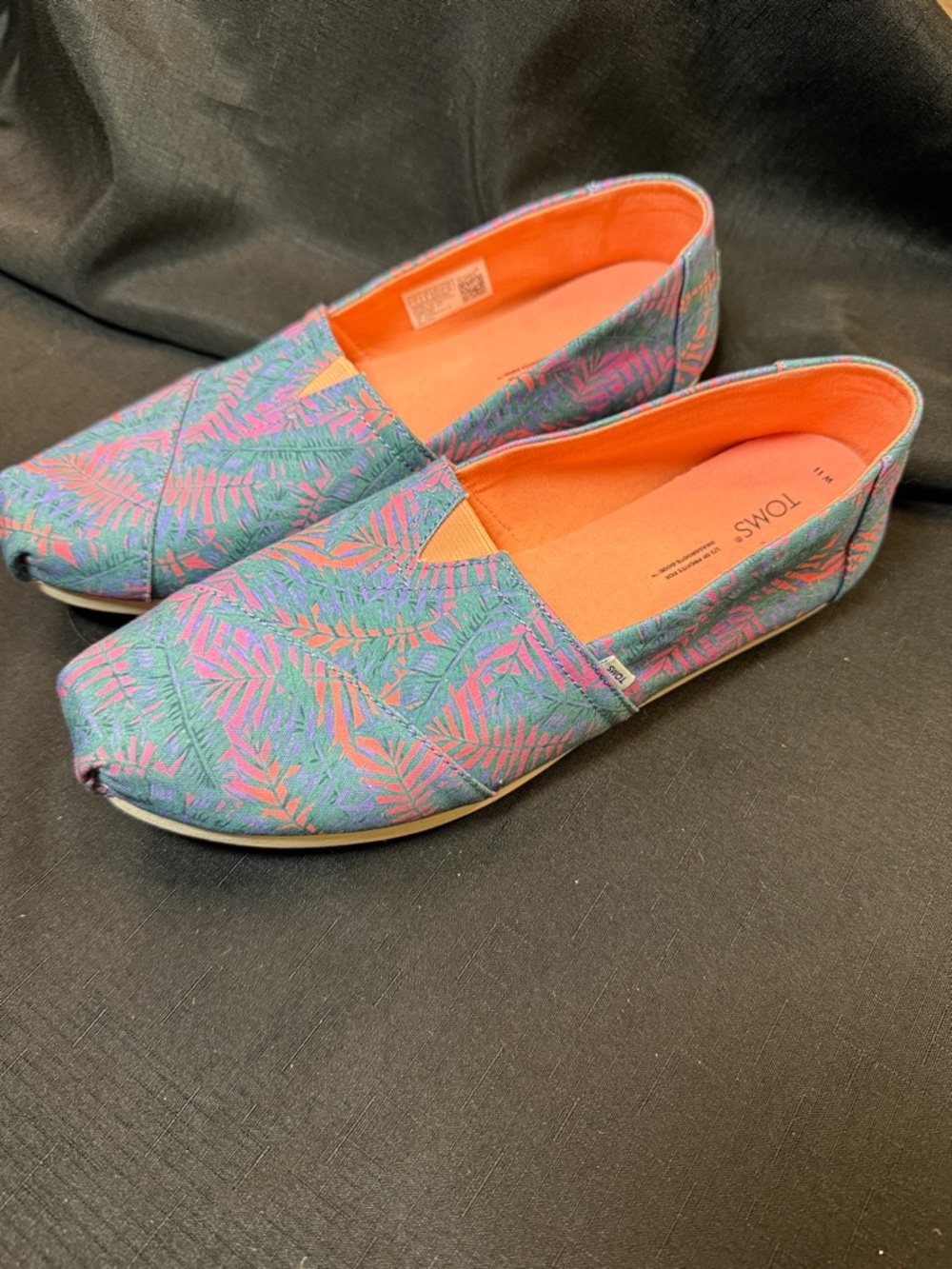 Toms Women's Tropical Leaf Canvas Slip-Ons in Teal & Pink Size 11
